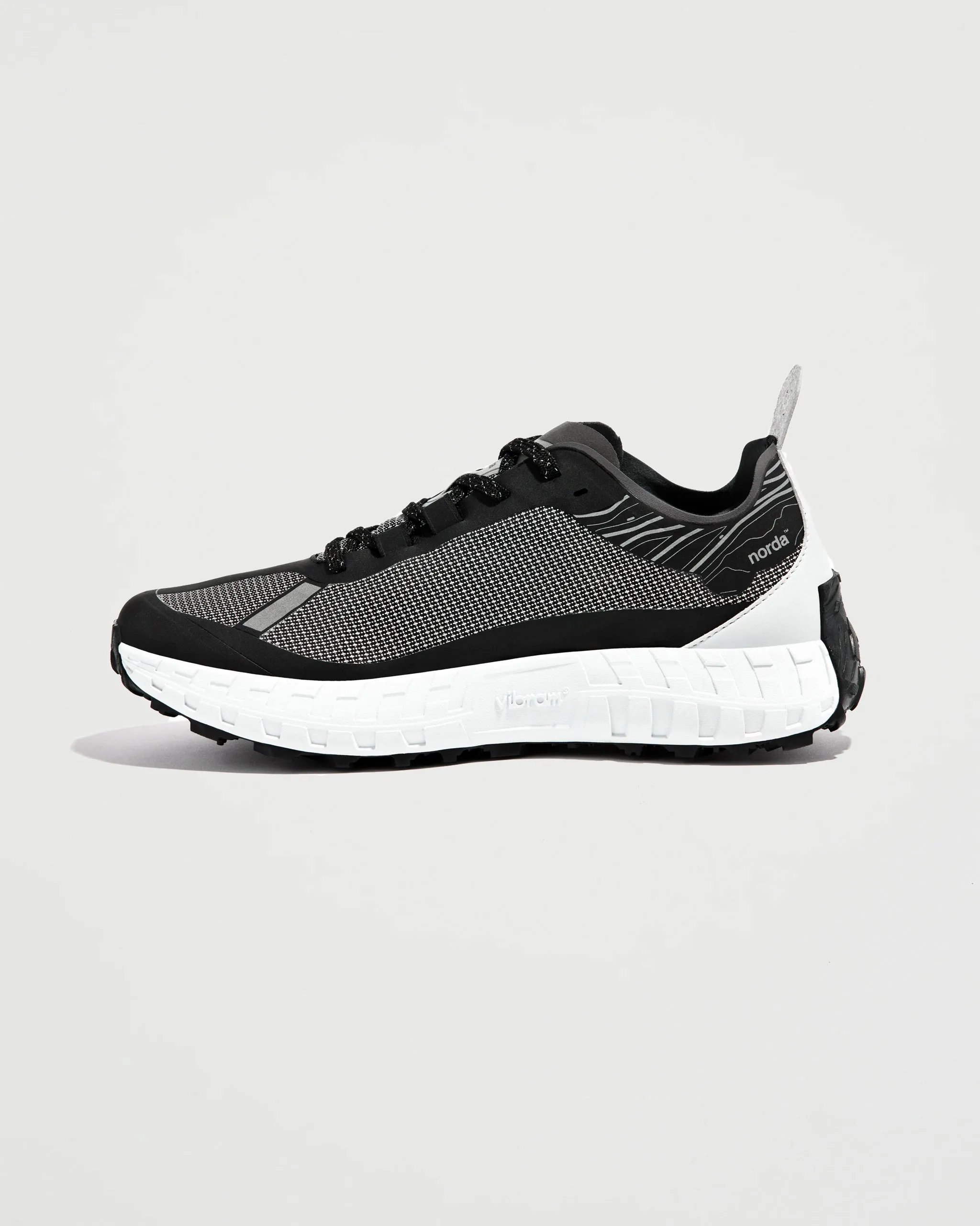 001 Black & White Woven
