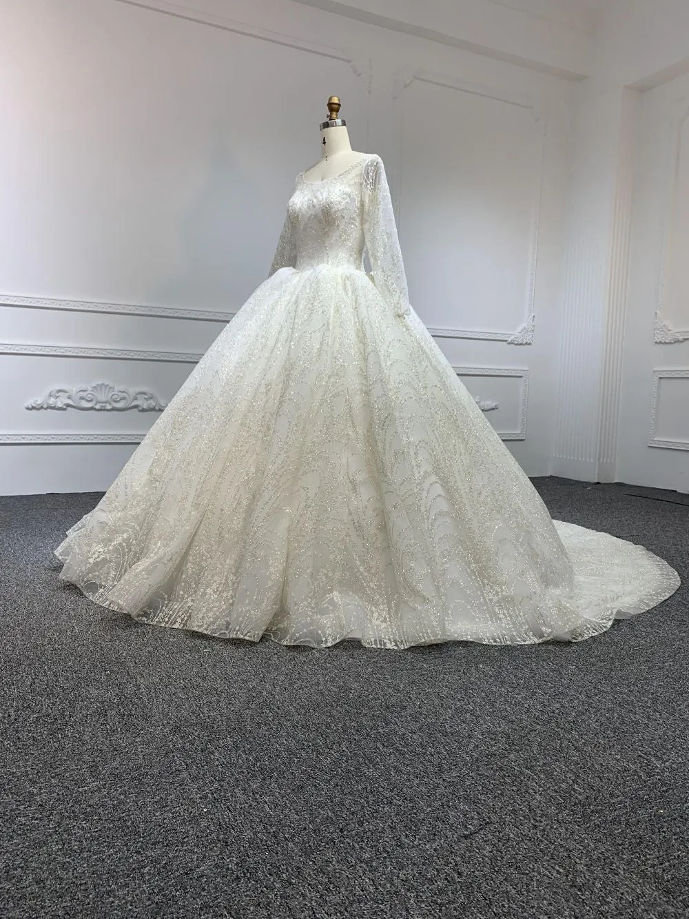29762# Shiny Lace Bridal Outfit with Cathedral Train