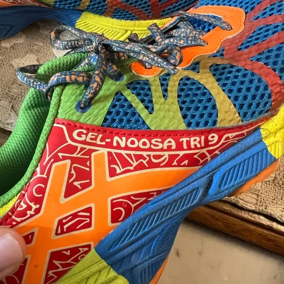 ASICS Gel Noosa Tri 9 Running Cross Trainer Sneaker Blue Red Orange Kid's Size 6
