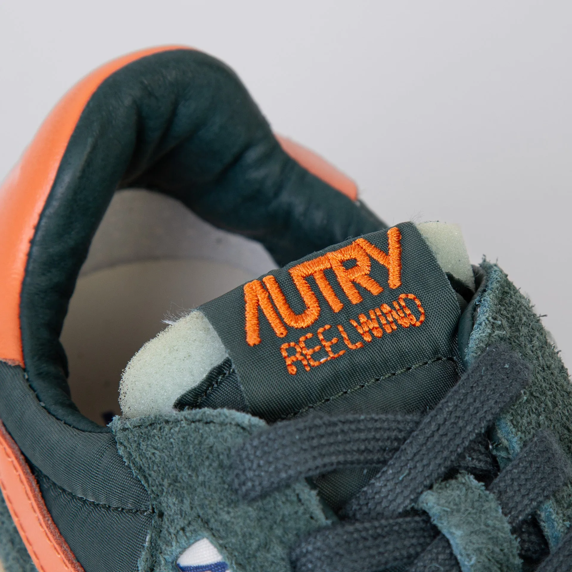 AUTRY SNEAKERS REELWIND WWLM-UT 05