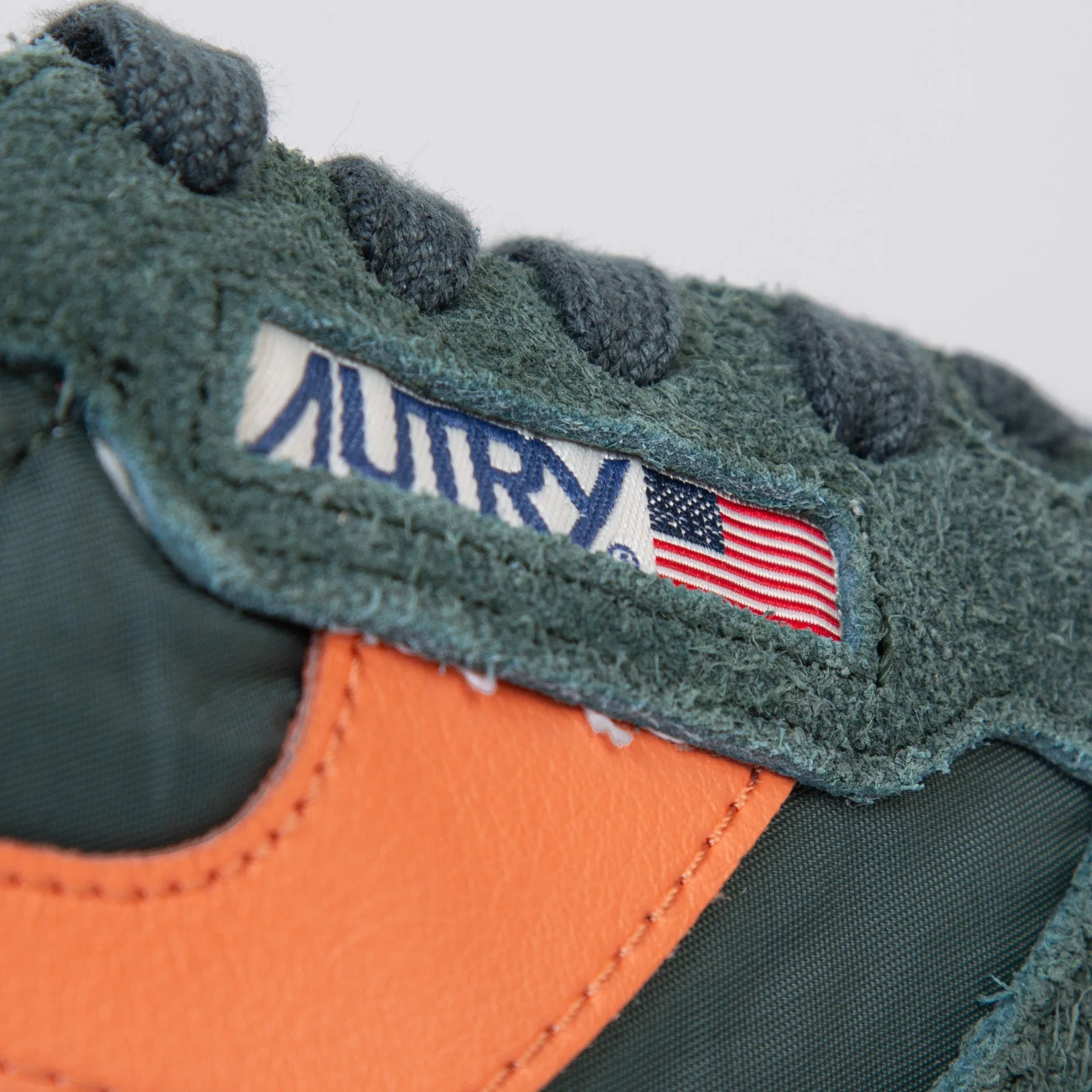 AUTRY SNEAKERS REELWIND WWLM-UT 05