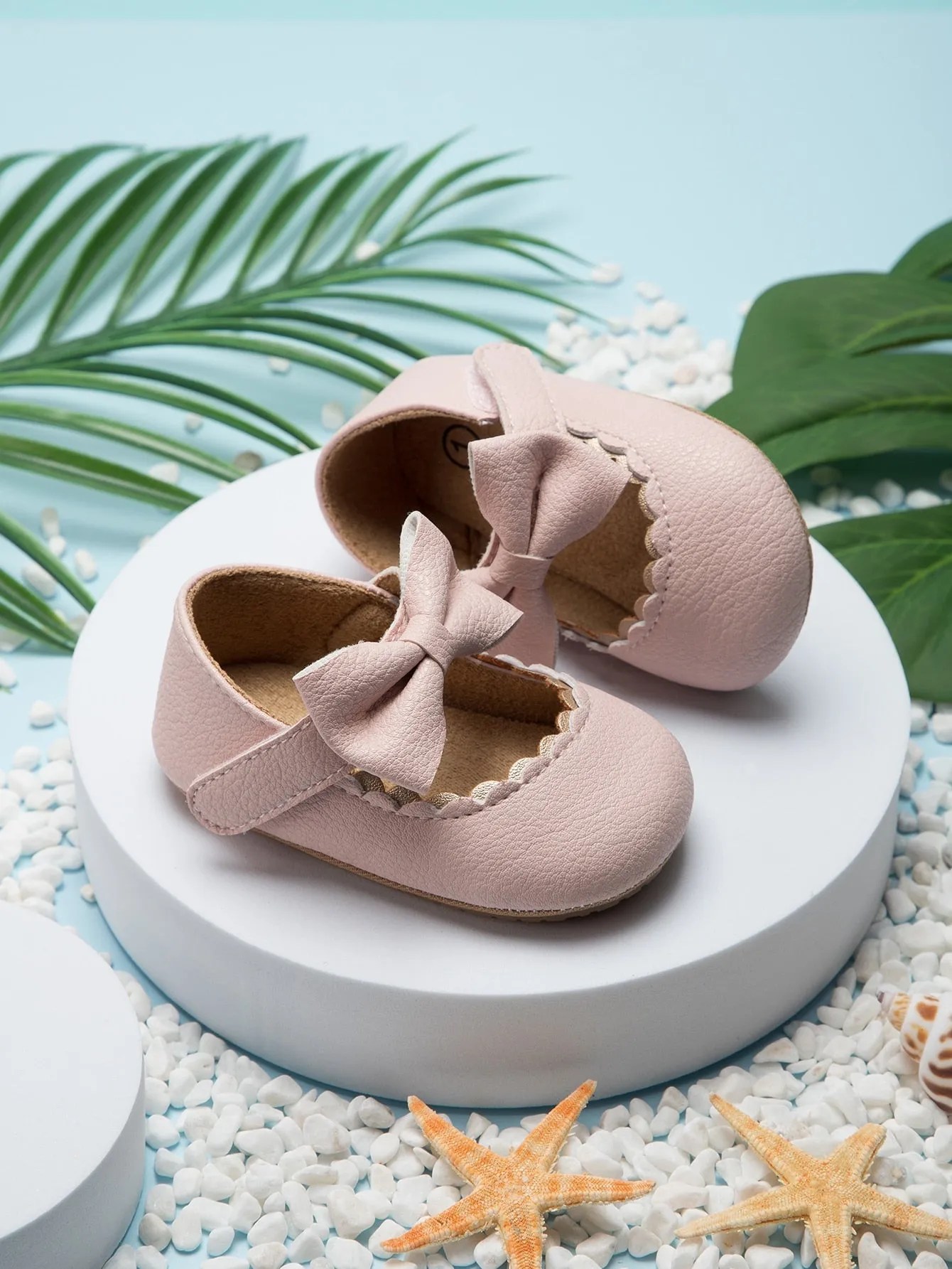 Baby Bow Decor Scallop Detail Mary Janes- FD