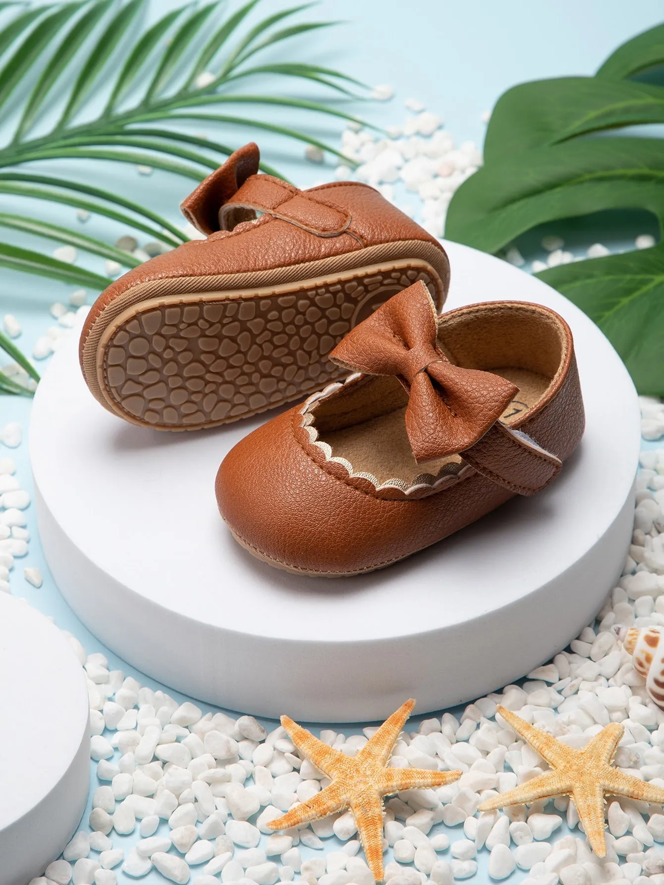 Baby Bow Decor Scallop Detail Mary Janes- FD