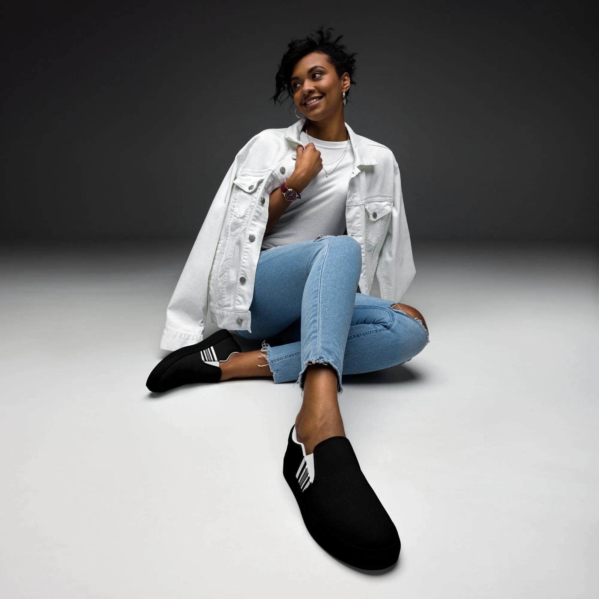 Black White Greek Key Women’s slip-on canvas shoes