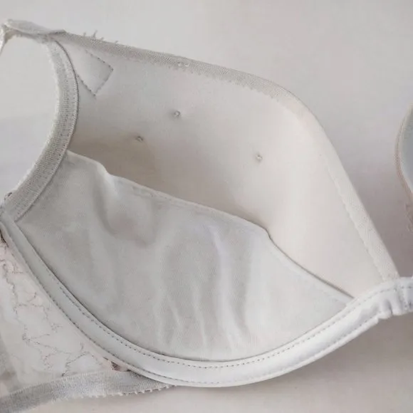Chantelle White Plunge Underwire Lined Bra 34C