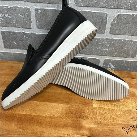 Everlane The Street Pointed Toe Italian Leather Slip On Shoe Size 9 Black