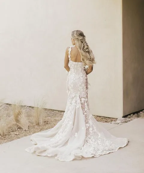 Gorgerous Off-shoulder Mermaid Appliques Lace Simple Wedding Dresses. WDS0094