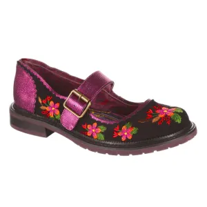 Hilltop House Black Bordo Flats