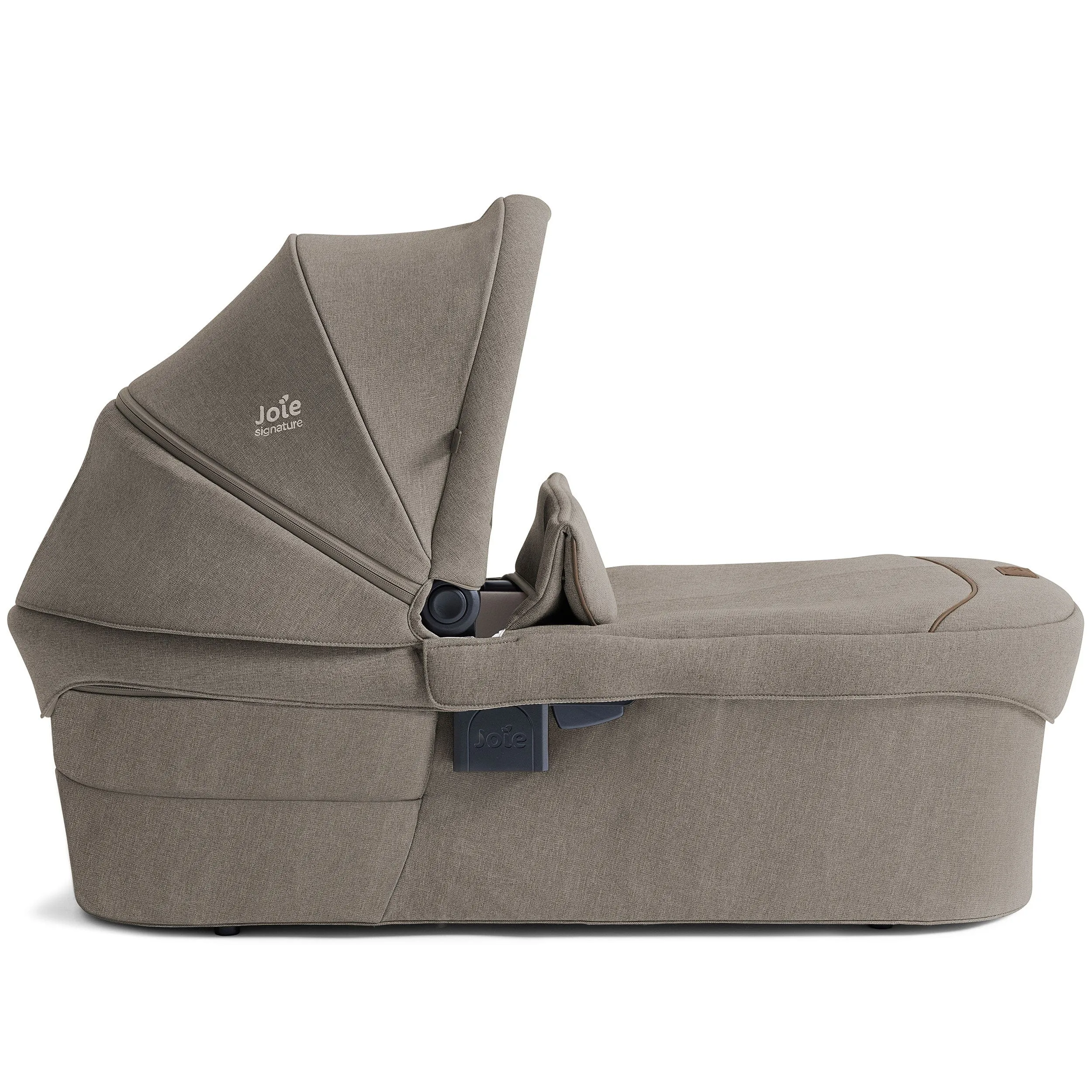 Joie Ramble XL Signature Carrycot in Maple