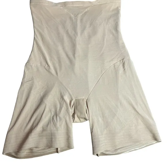 MiracleSuit Women's Extra Firm Tummy-Control Sheer Trim Thigh Slimmer