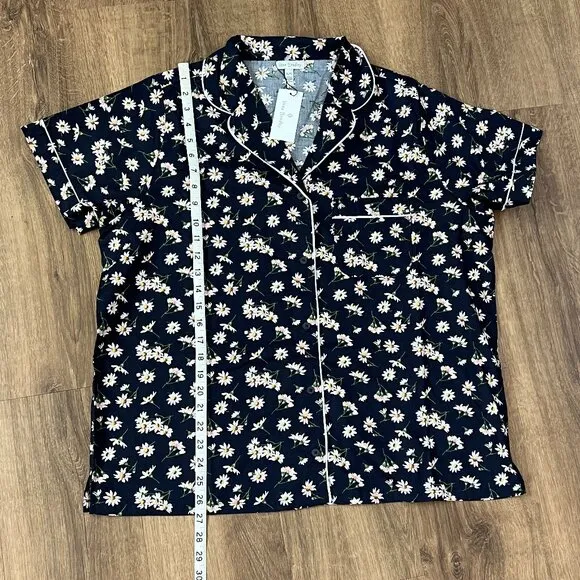 NEW Vera Bradley Short-Sleeved Pajama Set in Navy Daisy Floral