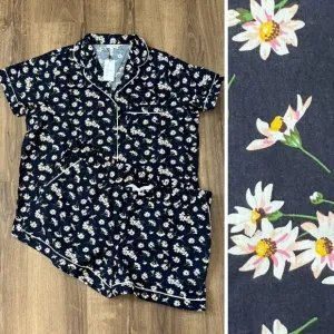 NEW Vera Bradley Short-Sleeved Pajama Set in Navy Daisy Floral