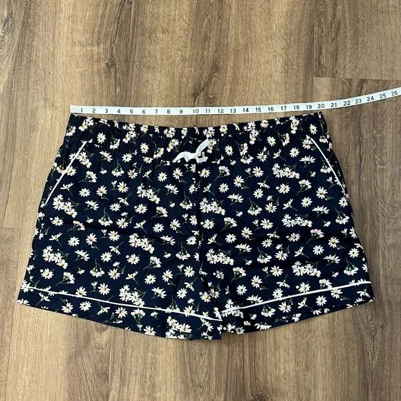 NEW Vera Bradley Short-Sleeved Pajama Set in Navy Daisy Floral