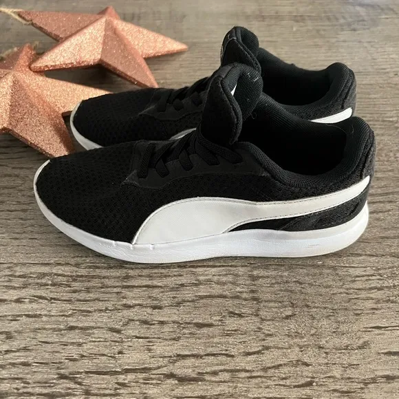 Puma black Youth 3