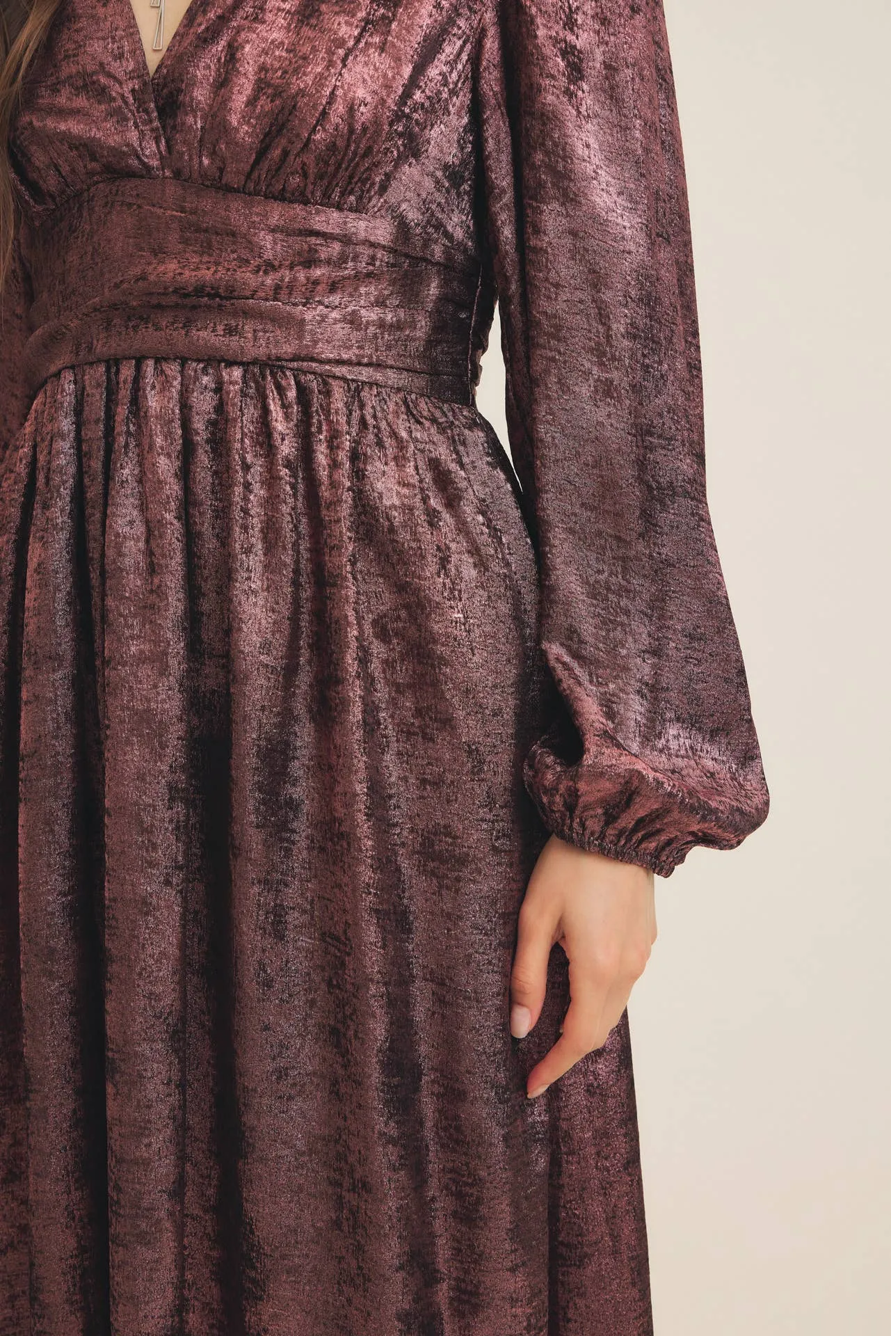 SALE SHINY NIGHTTIME METALLIC PLUNGE NECK MIDI DRESS