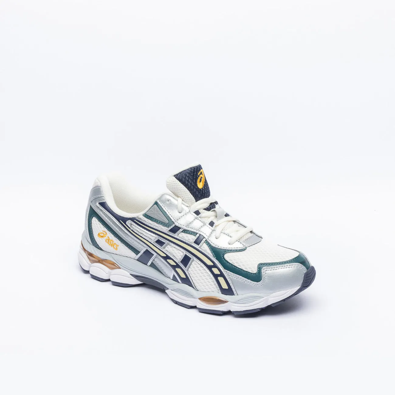 Sneaker running Asics NYC 2055 in tessuto bianco e pelle verde e blu
