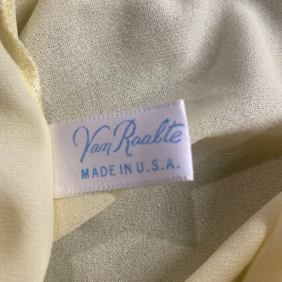 Vintage 50s Van Raalte lace half slip yellow nylon made in USA women’s size S