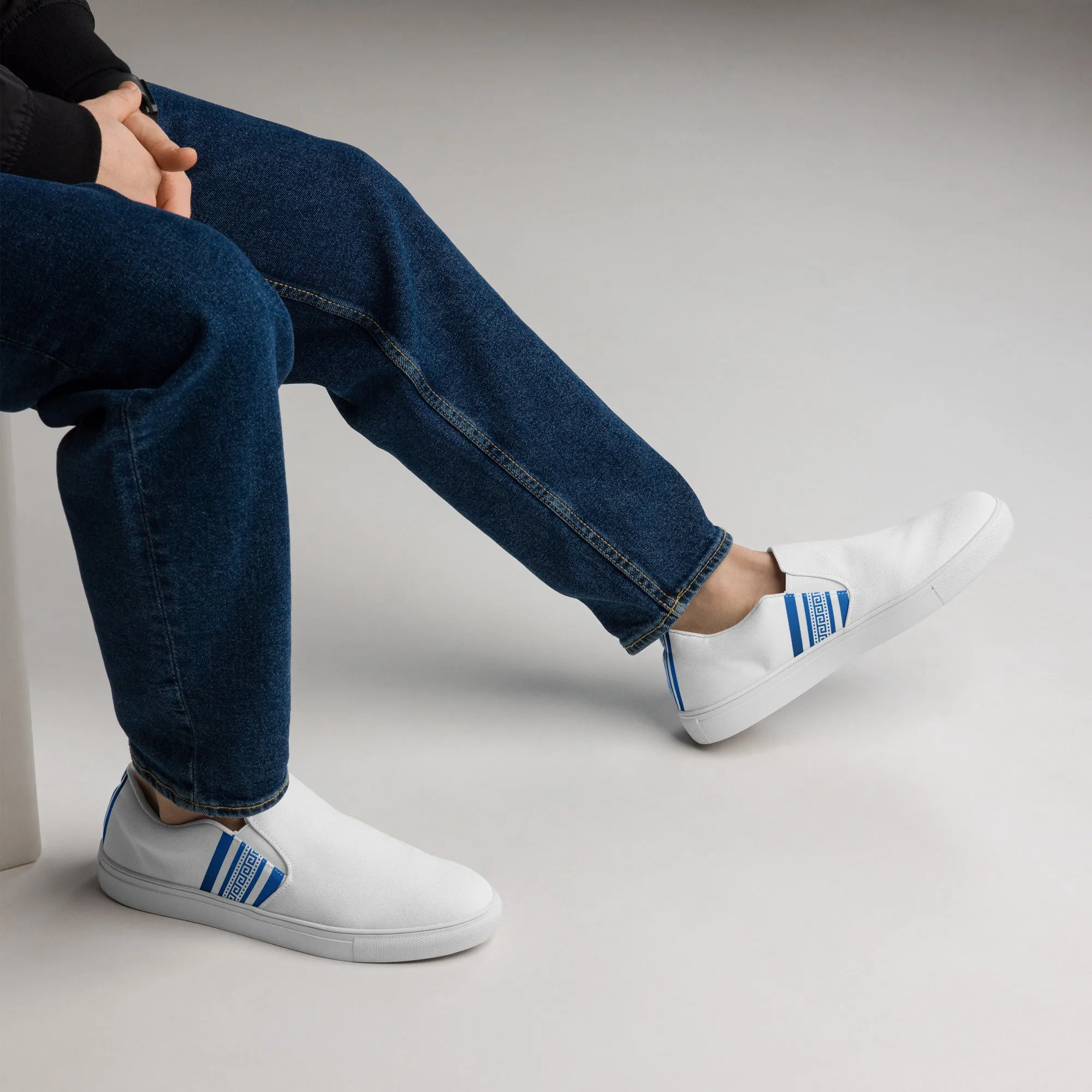 White Blue Greek Key Men’s slip-on canvas shoes